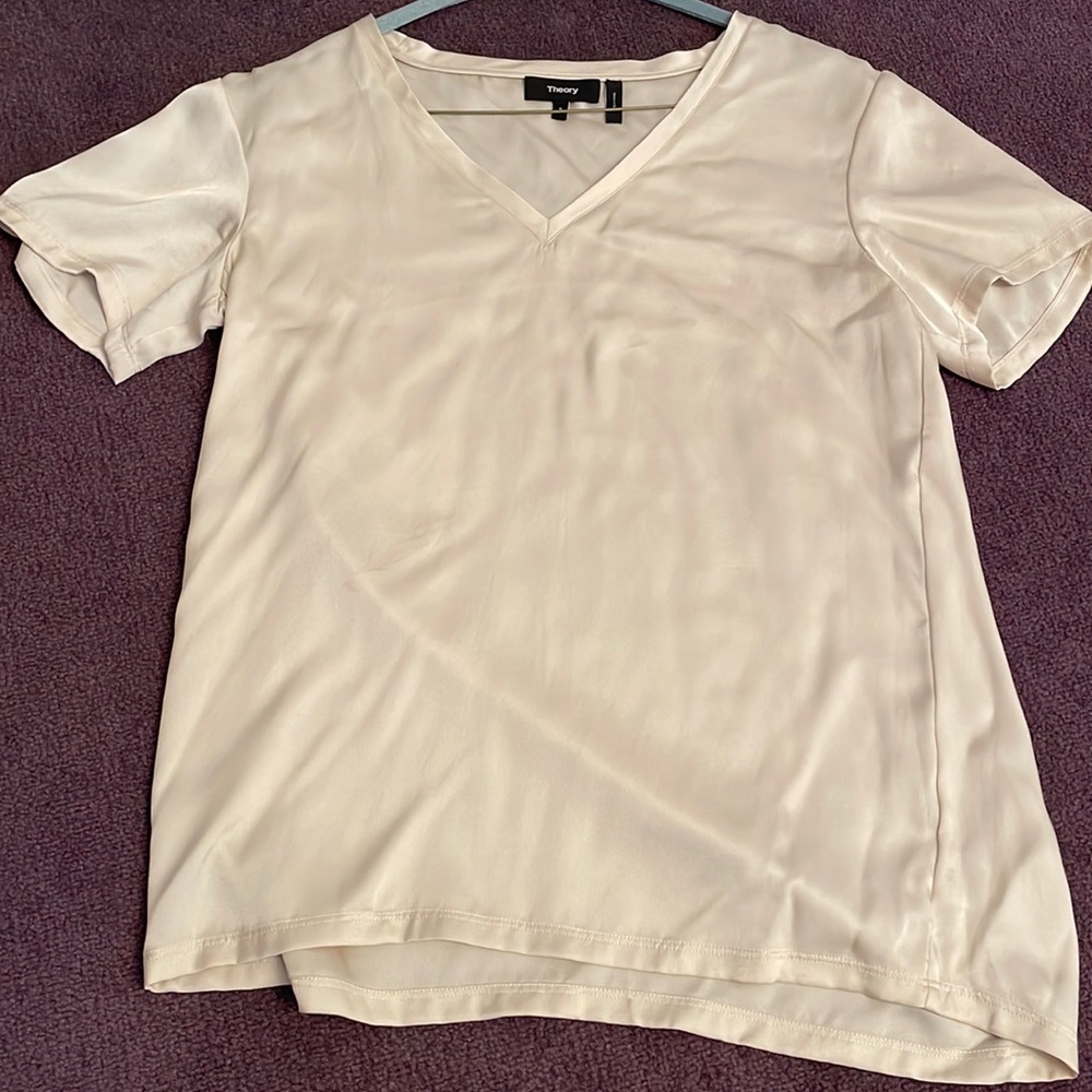 Designer Theory 100%  Skilk short sleeve top, size S, V neck, Off White color